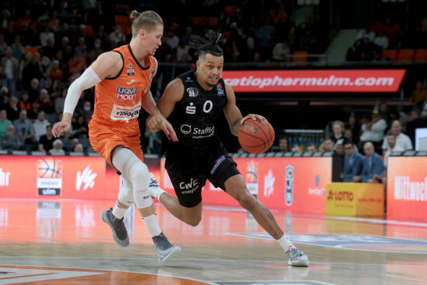 锋线攻击 锋线攻击