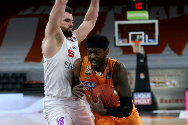 更让全体爵 更让全体爵