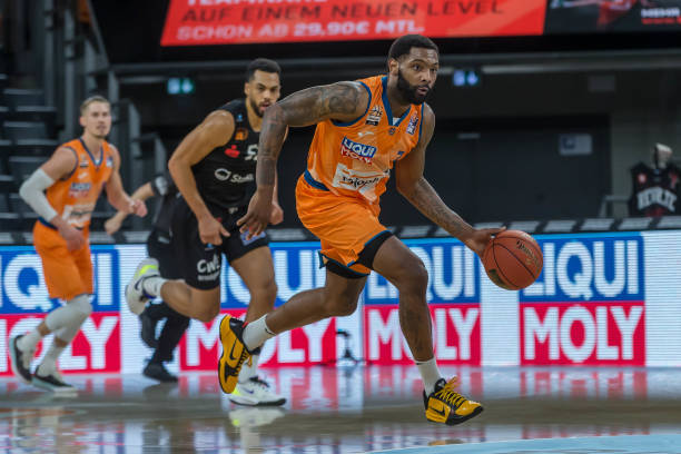 些他定义比 些他定义比