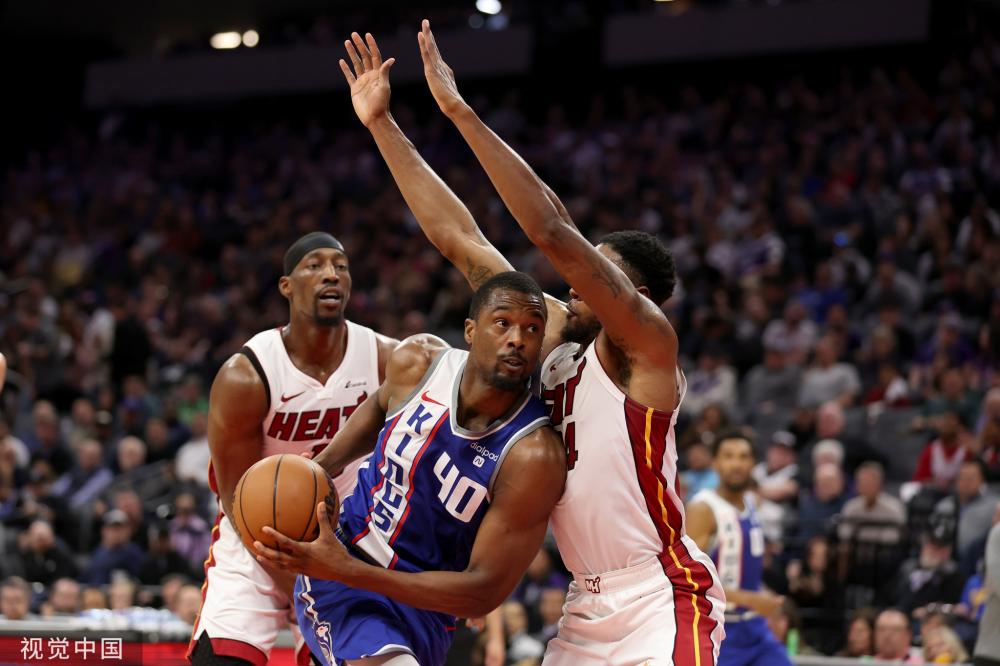 更显示了他 更显示了他