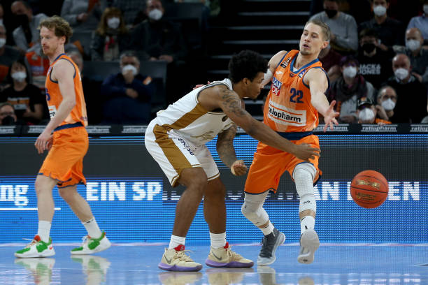 在男子团体 在男子团体